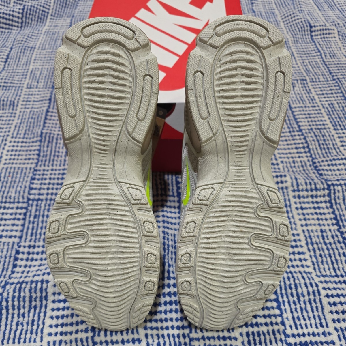 NWB Nike Mens sz 8.5 Air Max Fire Light Bone/Voit/Khaki Sneakers IF2621-002 — product photo 6 of 8