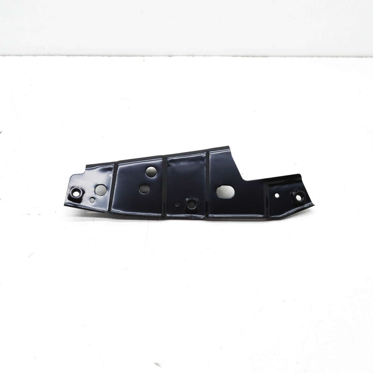 NEW AUDI A3 SPORTBACK 8Y FRONT LEFT FENDER HOLDER 8Y0821091A