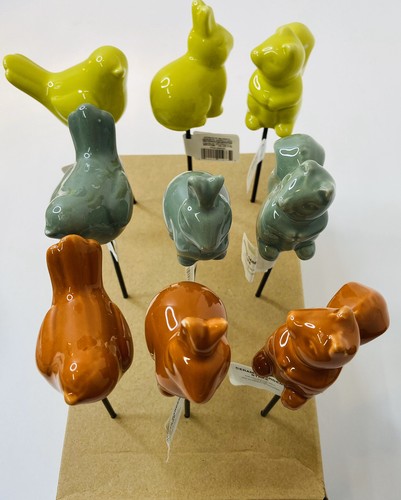 Pali da giardino in ceramica, uccellini 🙂, scoiattoli 🙂, conigli 🙂 8,5"" alti 2"" larghi - Foto 3 di 7