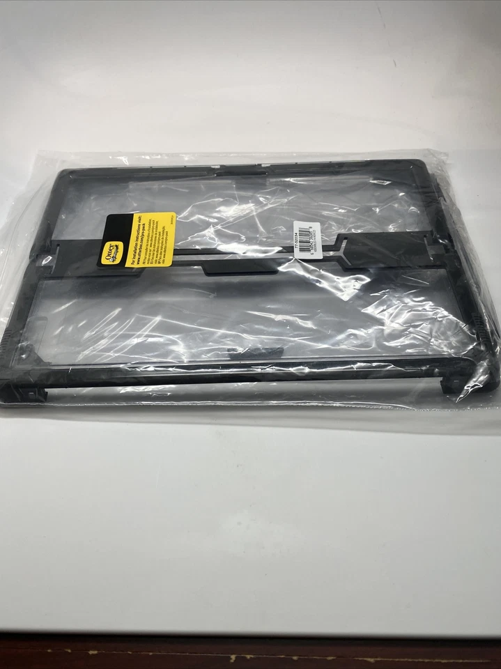 new OtterBox Symmetry Series Case for Microsoft Surface Pro / Pro 3 - Slate Gray - Image 3 of 4