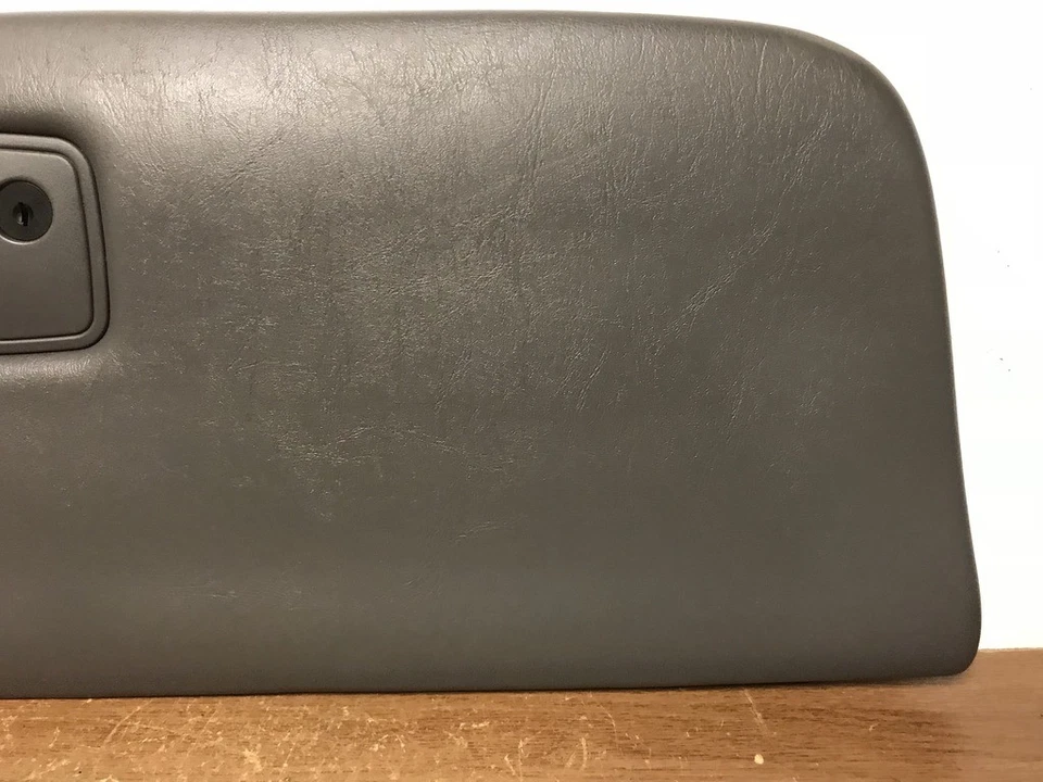 Pontiac Bonneville 2001 puerta de guantera #2 Foto 3 de 4