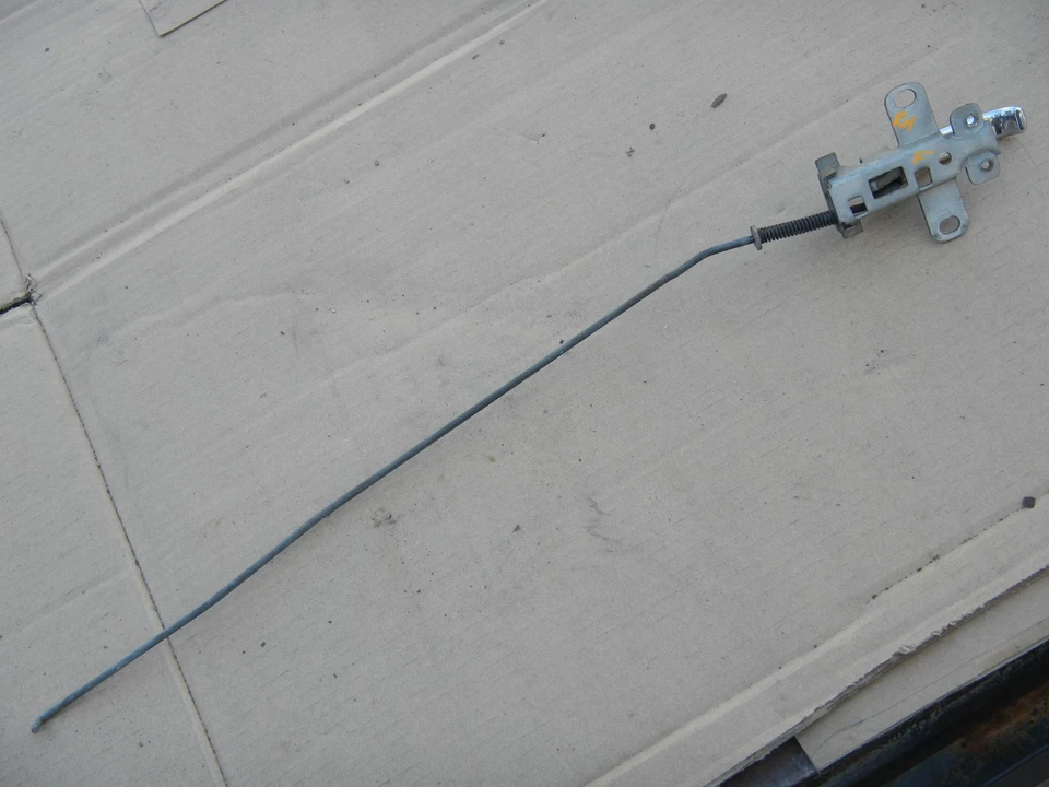 RIGHT HAND FRONT DOOR INTERIOR HANDLE 1980 80 NISSAN DATSUN 210 310 BLUEBIRD - Image 4 of 4