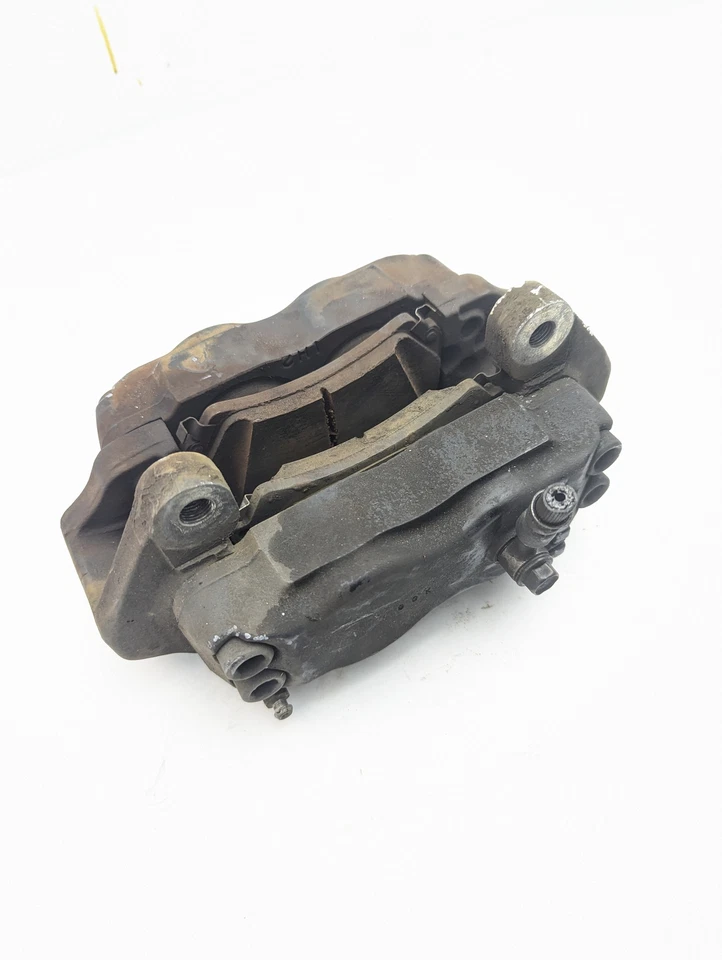 Pinça de freio dianteira esquerda 2009-2012 Hyundai Genesis Sedan 4.6L driver - Imagem 2 de 4