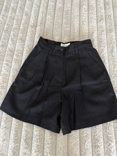 United Colors of Benetton Black Pleated Shorts Made in Italy Size 00