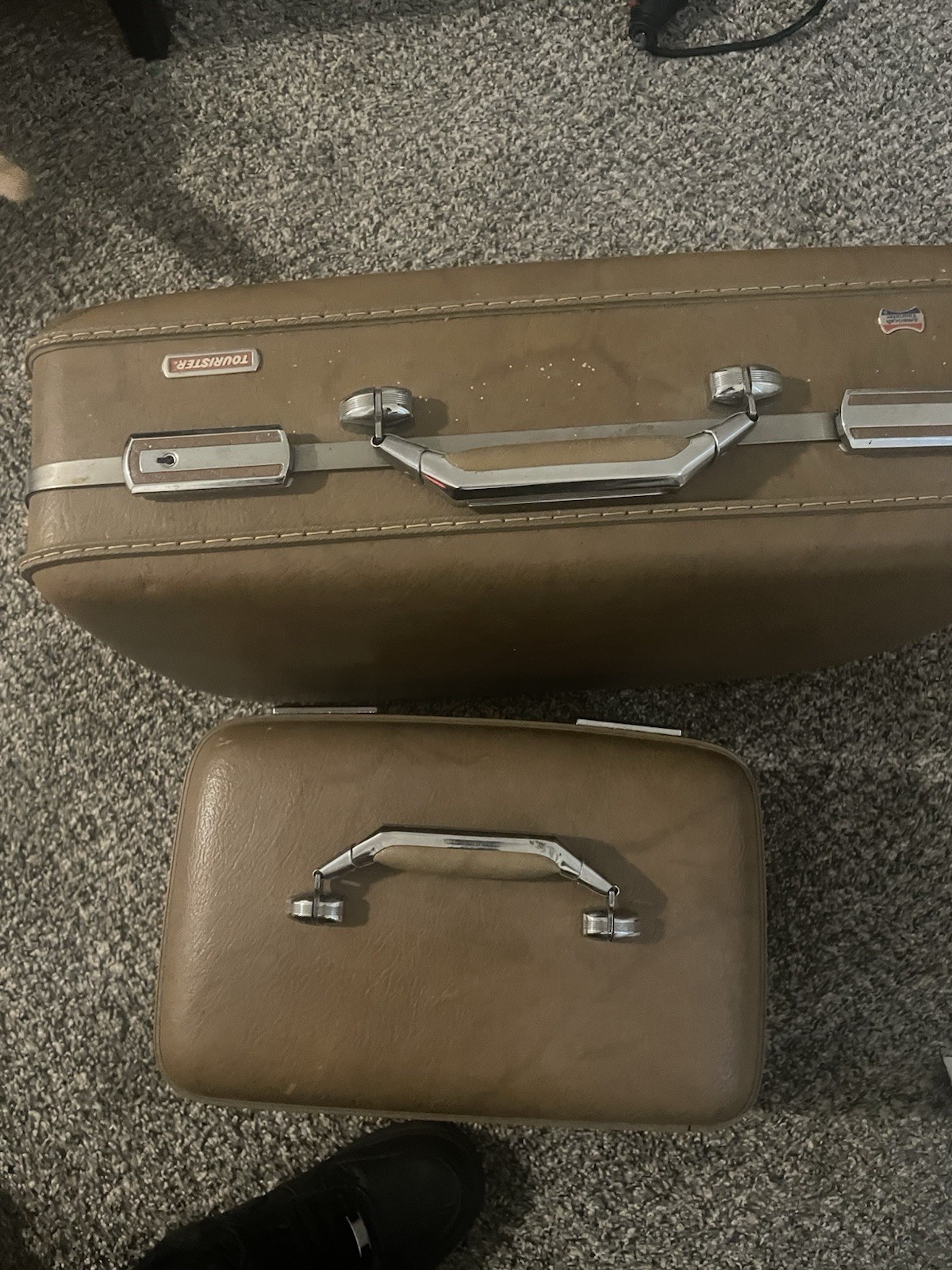 Vintage American Tourister Suitcase Set of 2 &ndash; Hard Shell Luggage &ndash; Brown