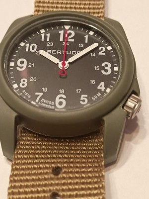 Bertucci A2R DX3 Mans Watch NWOT OLIVE GREEN WITH TAN BAND