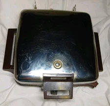 VTG Toastmaster 269C Chrome Waffle Maker | Reversible Plates | Tested MCM Design