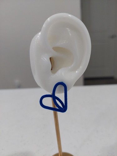 Nuovi orecchini a cuore blu profondo floccati fuzzy design sudcoreano importazione borchie