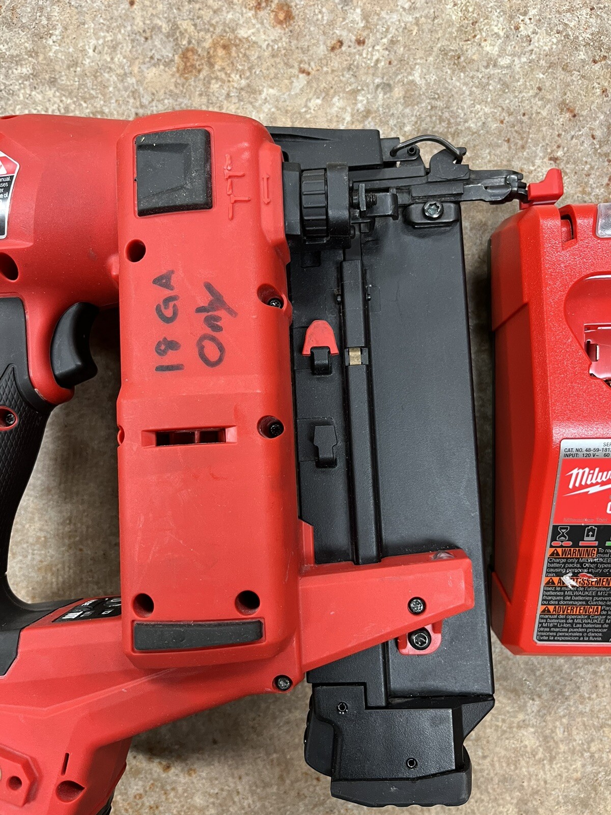 Milwaukee 2746-20 M18 Fuel 18 Gauge Brad Nailer W/ Battery 1.5ah & Charger