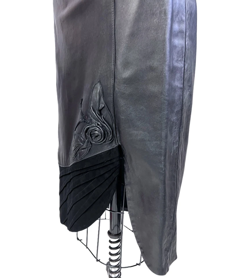 复古 80 年代黑色皮革铅笔裙麂皮绒褶边下摆花卉贴花 Glam S — 第 3/4 张图片