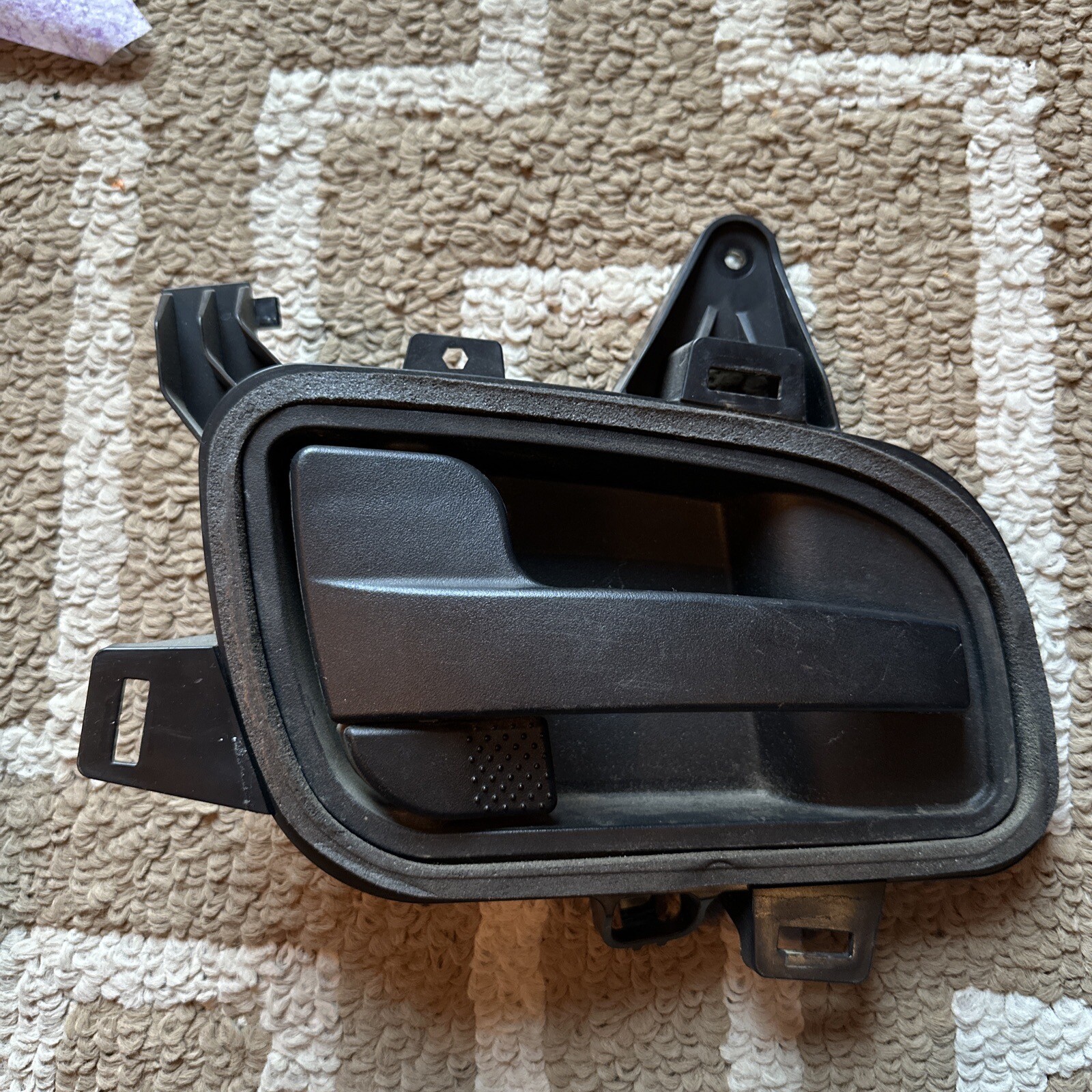 International PROSTAR Interior Left Side Door Handle 16908663 NOS 