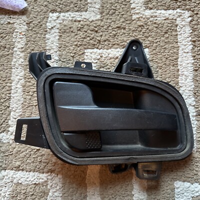 International PROSTAR Interior Left Side Door Handle 16908663 NOS  