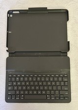 Logitech Slim Folio Keyboard Case for Apple iPad 7th Generation Graphite No Box