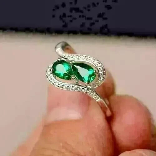 2.60 Ct Pear Cut Simulated Emerald 14K White Gold solid Women's Engagement Ring - Picture 1 of 4
