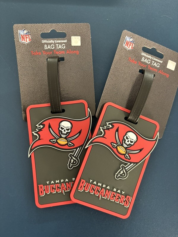 2 BRAND NEW LUGGAGE TAG TAMPA BAY BUCCANEERS NFL IDENTIFICATION  RAISED AMINCO