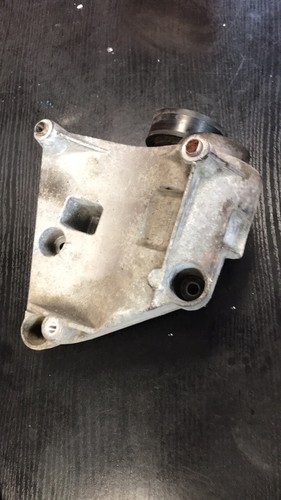 BMW X3 E83 2.5 Benzin Klimakompressor Halterung Riemenspanner 7512556