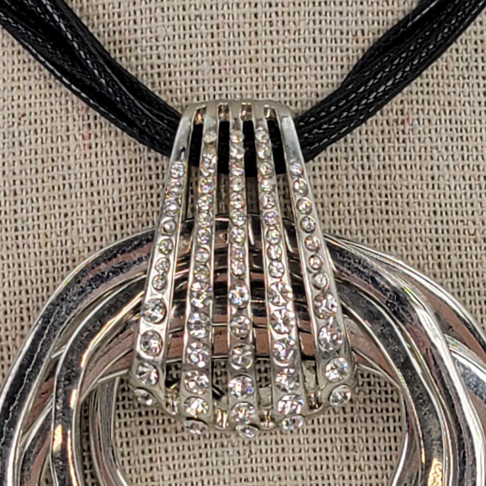 C1946 Silver-Tone Large Multi Circle Pendant Cord… - image 2