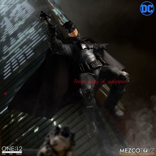 Perfect Mezco Toyz 1/12 Supreme Knight Batman Action Figure Stock Model - Picture 7 of 14