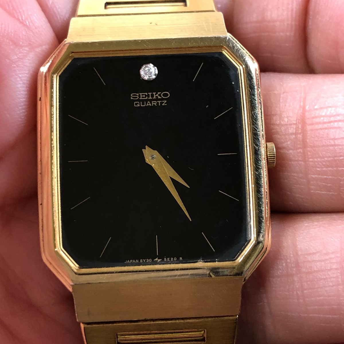 Vintage Seiko Men 5Y30-5B89 Formal Diamond Black Gold Tone 26mm