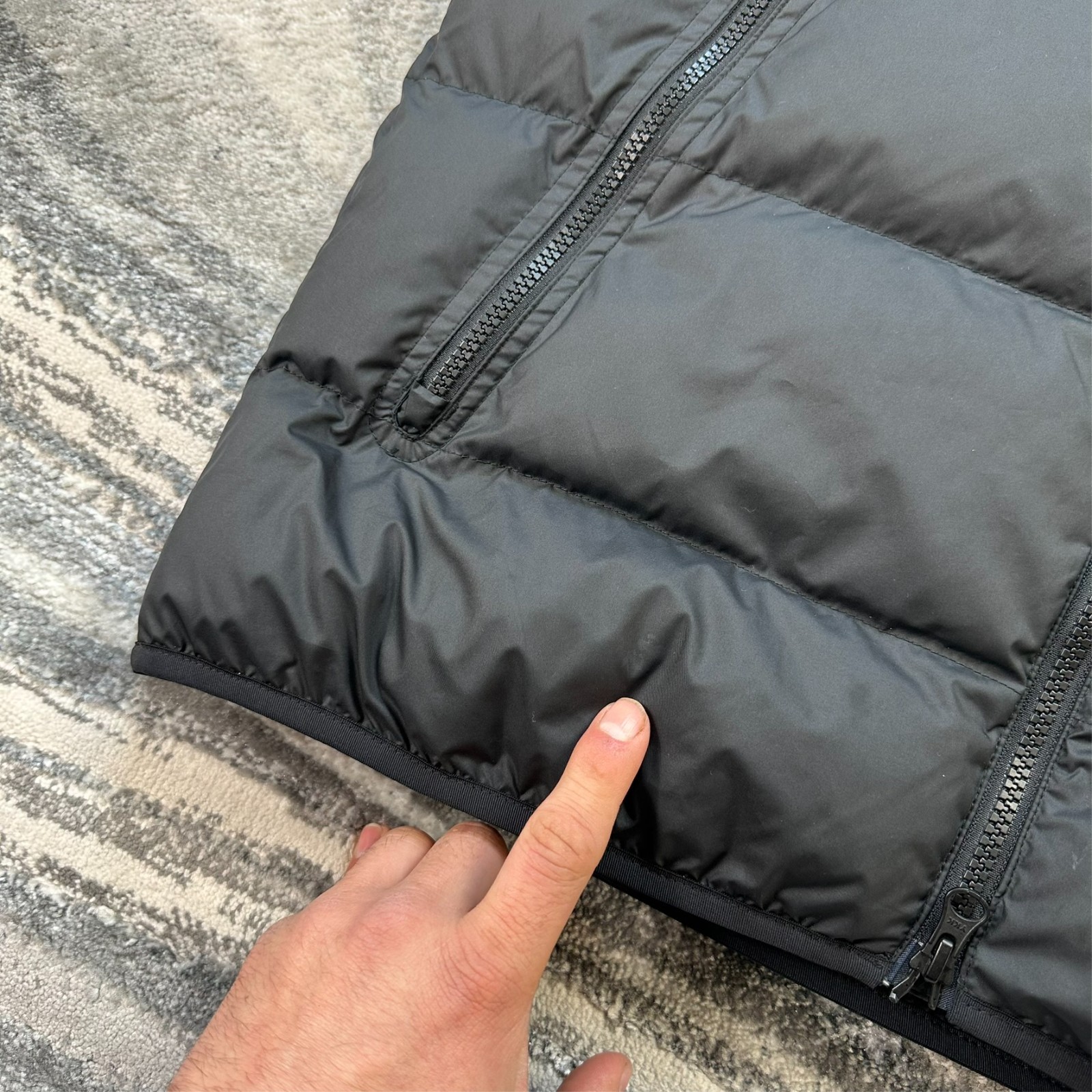 VTG Nike Liverpool FC Black Primaloft Oversized Med Puffer Vest Gilet Bodywarmer image 2