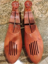 MEN'S FLORSHEIM VINTAGE WOOD SHOE TREES Marked 9 5 Red