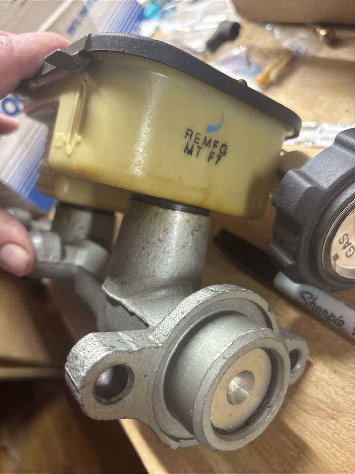 Cilindro maestro de freno-cilindro maestro Wagner R105801 Reman S10 Chevrolet Foto 2 de 4