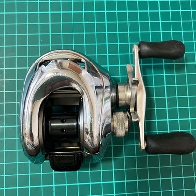 Shimano Antares DC Bait Reel rechter Griff