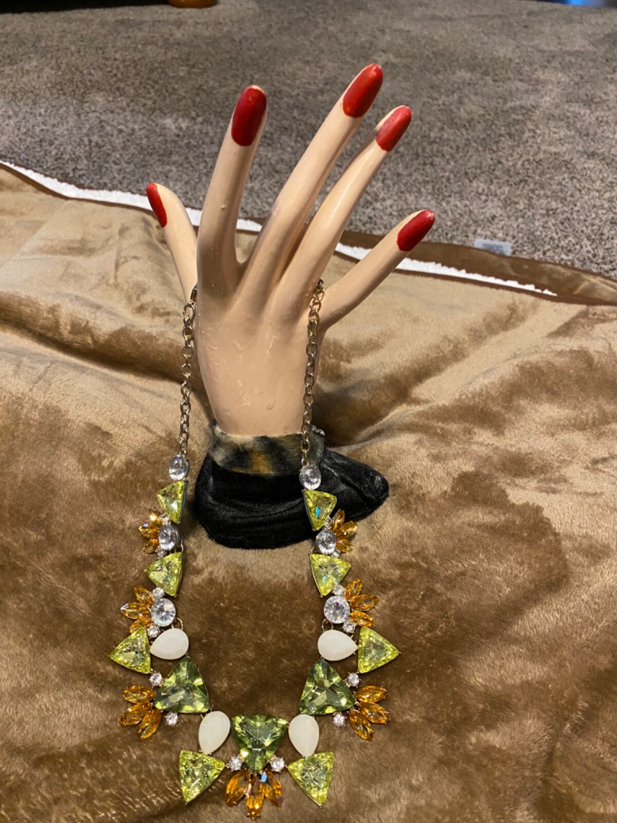 Rhinestone statement necklace with large gorgeous… - image 4