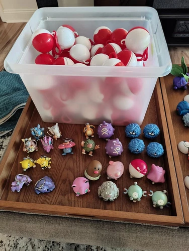 Vintage 1999 Pokémon Burger King Lot of 53 Keychain Spinner Plush w/ 57 Balls