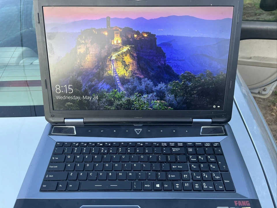 CYBERPOWERPC SERIE C 17.3" CORE i7 Foto 2 de 4