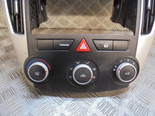 2009 KIA PRO CEED Strike 3DR MK1 CLIMATE CONTROLS STEREO SURROUND 97250-1H021 - Picture 2 of 4