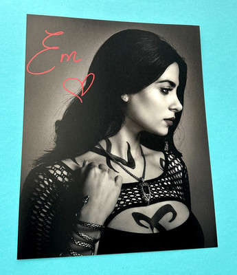 Emeraude Toubia   -  Shadowhunters   - signed, original Autogramm !!!