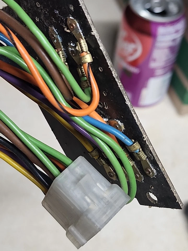 Chevrolet Impala Caprice 1971-74 arnés y placa de aire acondicionado 7934058 nuevo en stock GM Foto 4 de 4