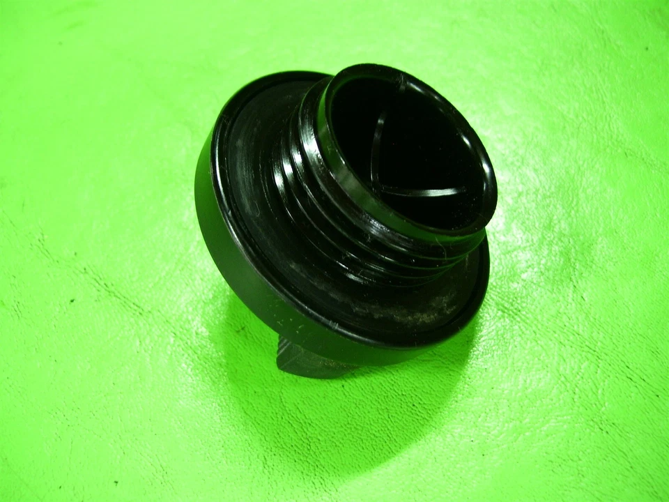 原始设备制造商 2005 丰田 Avalon 3.5L 阀盖油填充盖填料 原始设备制造商 — 第 2/3 张图片