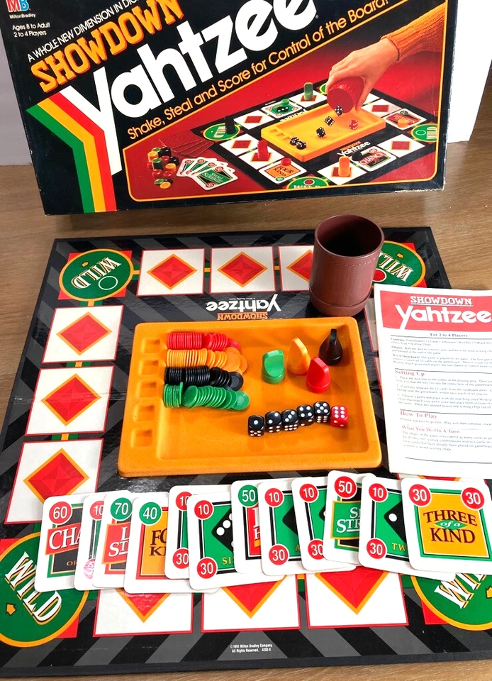 VINTAGE Showdown Yahtzee COMPLETE Milton Bradley 1991 Dice Game - Image 2 of 4