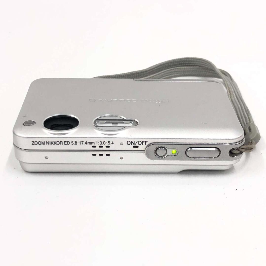 Nikon COOLPIX S3 Silver Compact Digital Camera Tested Working
