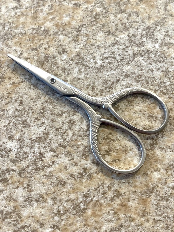Vintage USA Darning Embroidery Scissors Sewing Silver-Tone Ornate Scroll 3.5"