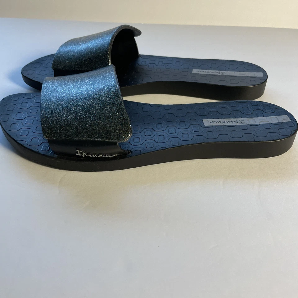 Шлепанцы Ipanema размер 8 черные блестящие блестящие темно-зеленые с полосками резиновые - Изображение 2 из 4