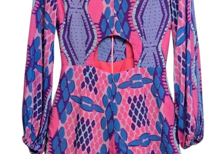 Mameluco Kahindo Rent The Runway para mujer pequeño rosa azul estampado cuello en V cremallera algodón Foto 3 de 4