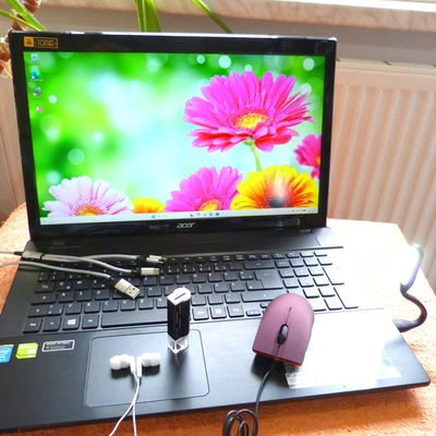 Acer V3 772 POWER 17 Zoll l BLURAY I 32GB RAM NEU l SSD Windows 11 l GTX i7 HDMI - Bild 1 von 4