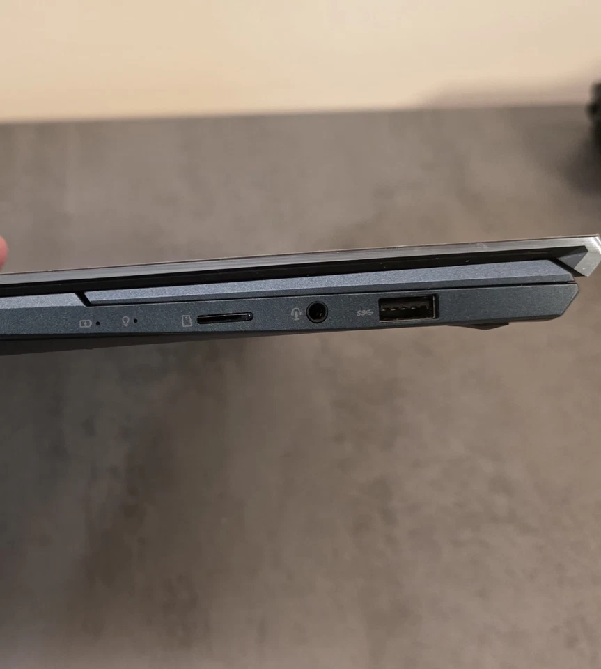 ASUS ZenBook Duo UX482EG Laptop, Intel Core i7 Processor, 32GB RAM, 1 TB SSD - Bild 3 von 4