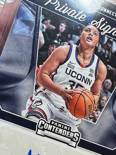 2024-25 Panini UConn Azzi Fudd Auto 24/25 Private Signings UConn Huskies SSP - 第 3/4 張圖片