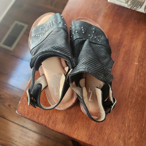 Sandali donna Miz Mooz taglia 37 neri in pelle con zip laterale Darcie Portogallo borchie - Foto 3 di 4