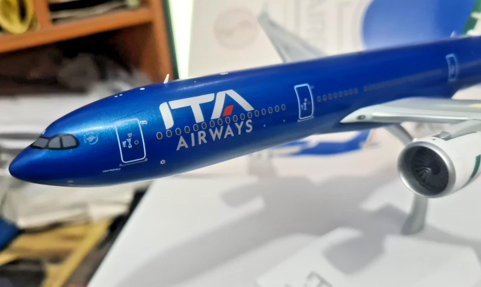 ITA Airways Airbus A330-900NEO EI-HPA- Scala 1:200 - JC Jet - Immagine 2 di 4