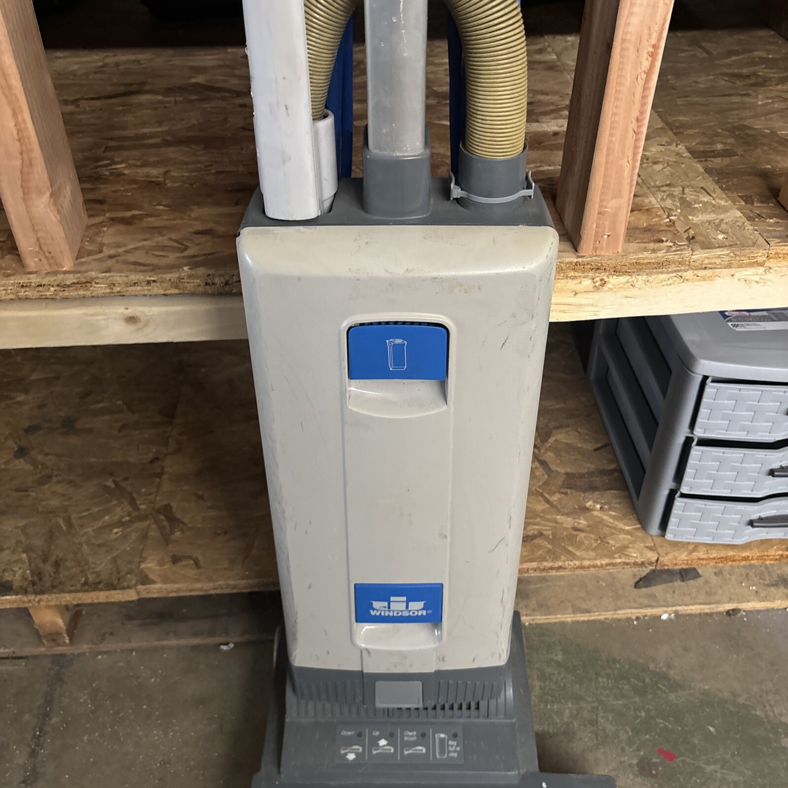 Windsor Sensor XP15 COMMERCIAL Vacuum Cleaner INSTITUTO TECNOLÓGICO