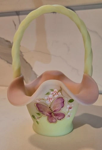 Fenton P Lauderman Designed Glass Burmese Basket w/Stunning Butterly Design MINT