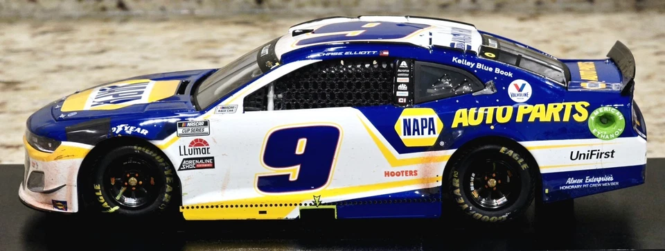 2021 #9 Chase Elliott NAPA Auto Parts Bristol Dirt Race Versión 1:24 Diecast ARC Foto 4 de 4