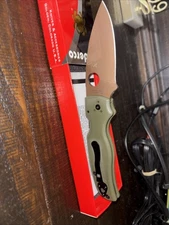 Spyderco Shaman Signature Knife with 3.58" CPM S30V golden  Blade and...