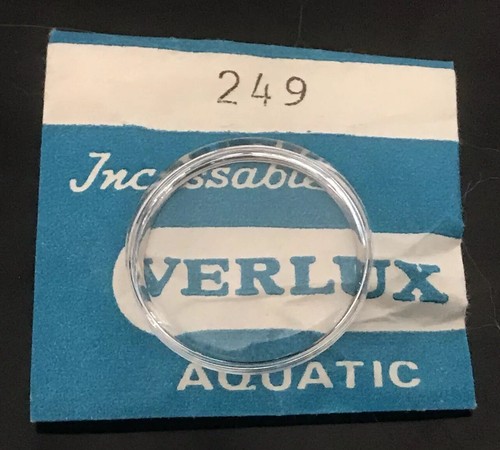 NEUF 1 VERRE VERLUX CARRE CINTRE ( GLASS ) PLEXI POUR MONTRE 258 * 258