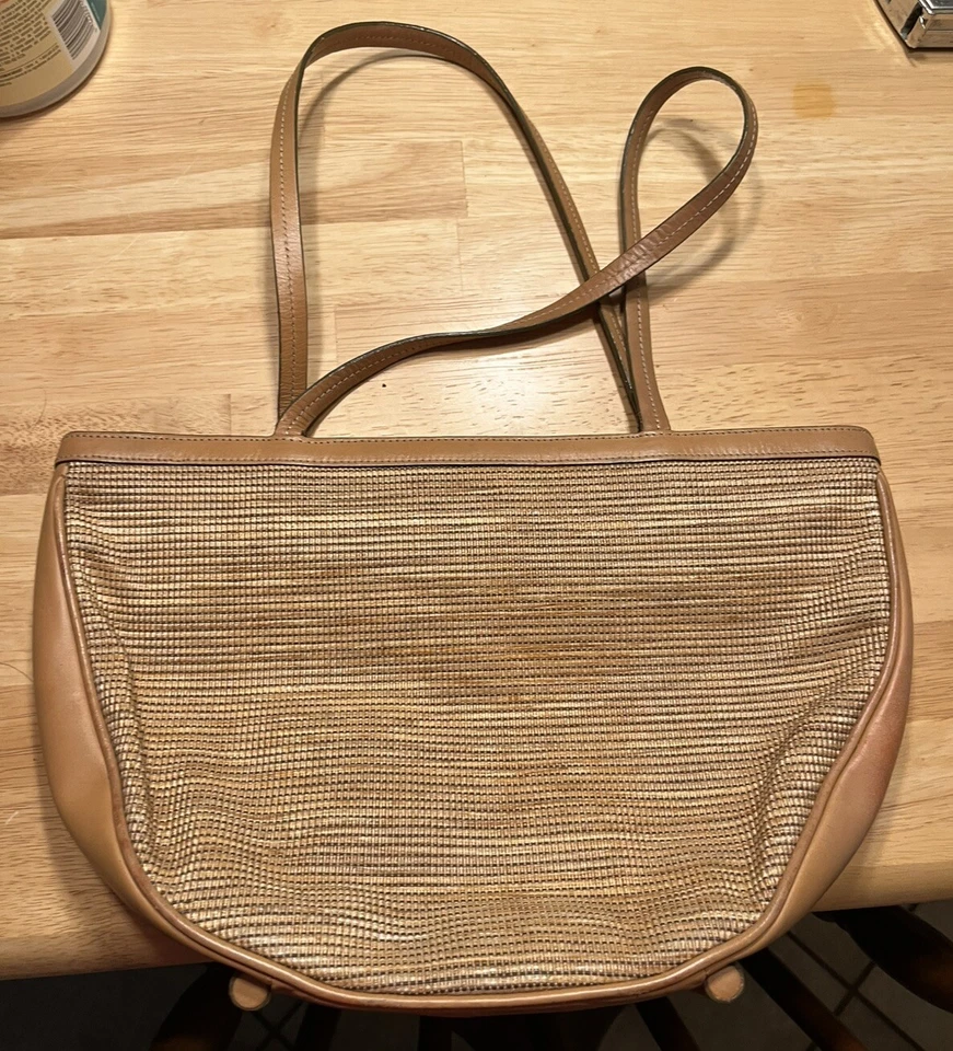 Tusk NY Cartera Tostada Bolso de Hombro Bolsillos con Cremallera Tejido Estructurado Diseñador Pies Foto 2 de 4